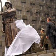 Dukla-Memorial-70th-Anniversary-Unveiling-of-the-Czechoslovak-soldier-statue-pravdask